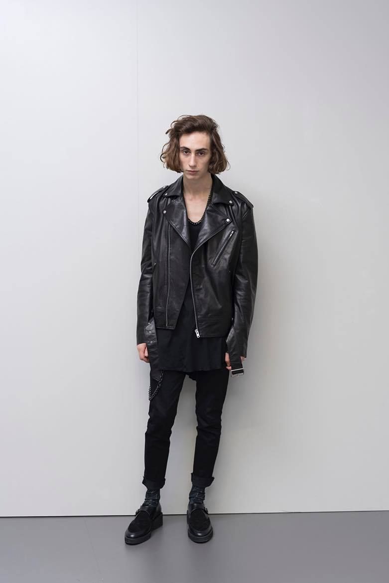 17SS LAD MUSICIAN LOOK