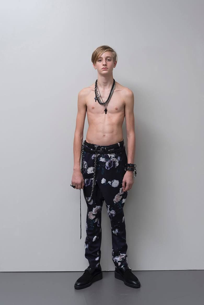 17SS LAD MUSICIAN LOOK