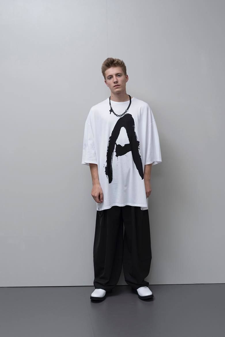 17SS LAD MUSICIAN LOOK