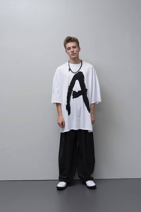 17SS LAD MUSICIAN LOOK