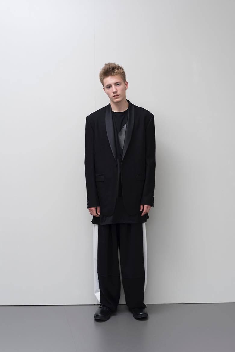 17SS LAD MUSICIAN LOOK