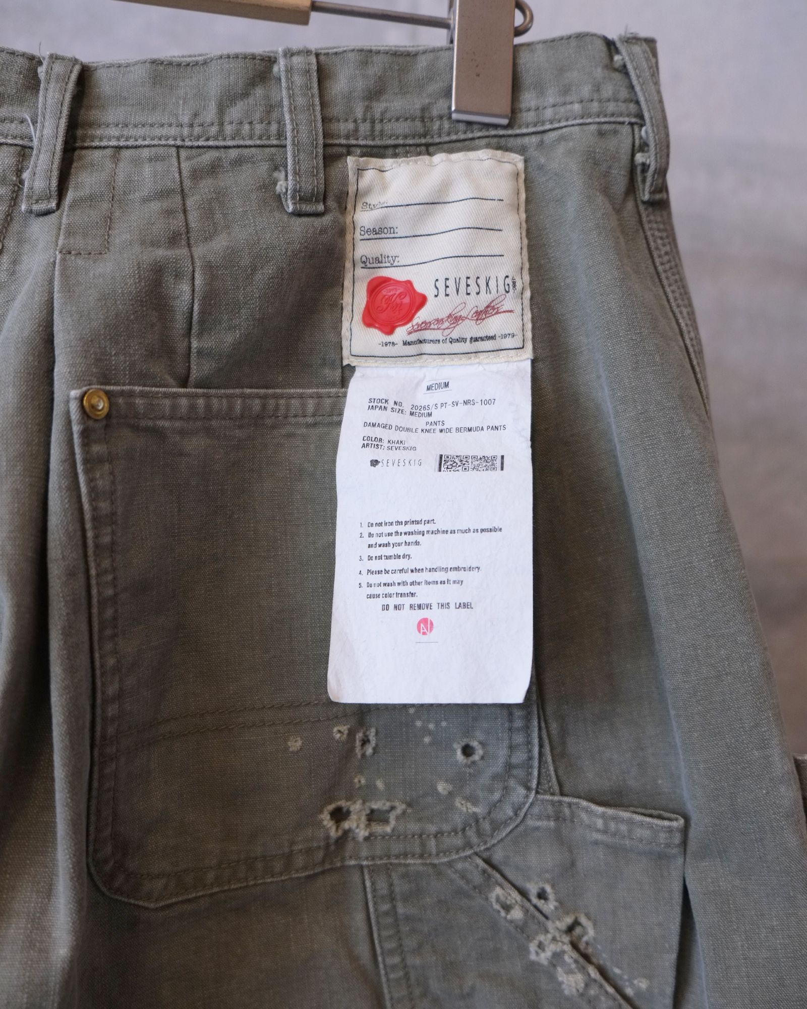 Damaged Double Knee Wide Bermuda Pants