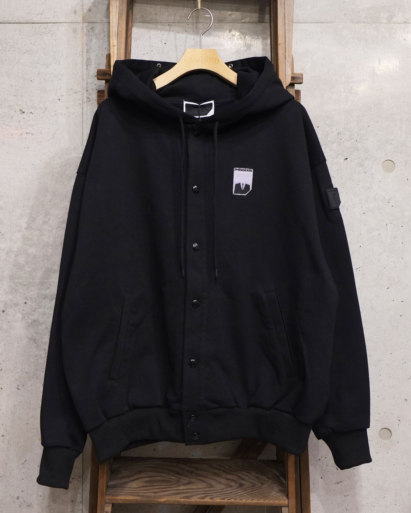 Visor Button Hoodie / ボタン パーカー / ブラック / PD-262-HCS-041