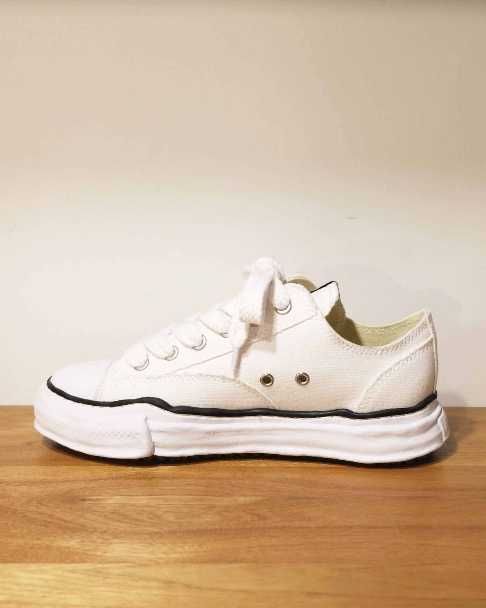 "PETERSON" OG Sole Canvas Low-top Sneaker