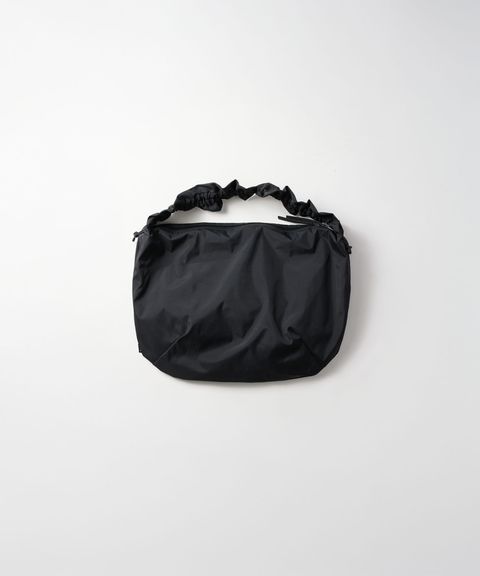 GATHER MESSENGER BAG / ギャザー メッセンジャーバッグ / ブラック /  MTM-BG-0372-26-A
