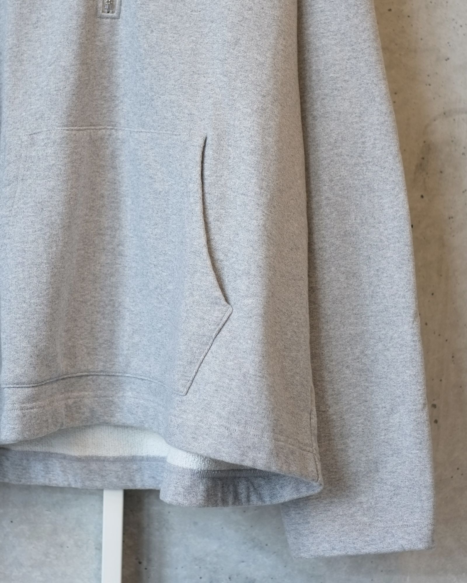 Harf Zip Pullover Hoodie