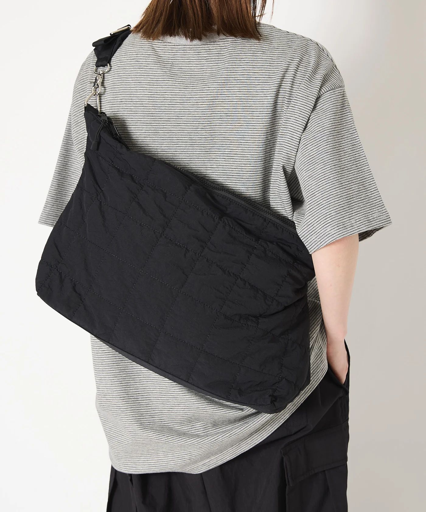 QUILTING POUCH SHOULDER BAG / キルティング ポーチ ショルダーバッグ / ブラック / MTM-BG-0162-23-C