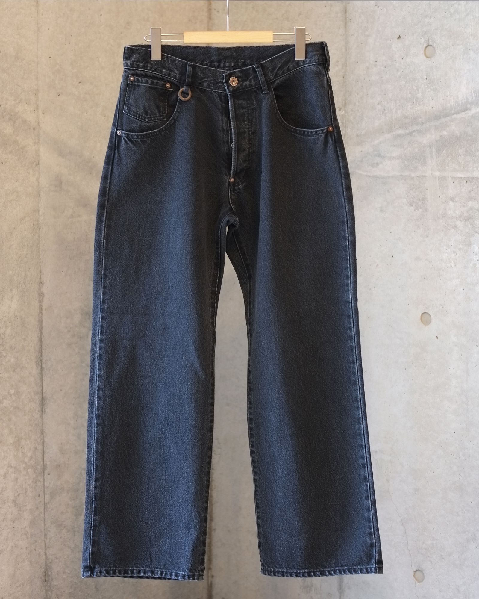 SOSHIOTSUKI - Front Lowrize Denim Pants | fakejam