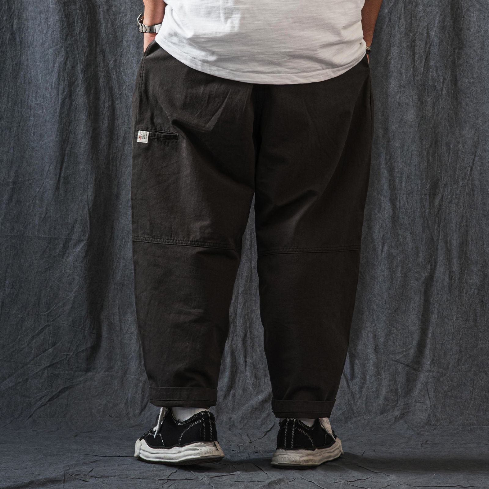 【ラスト1点 M】elasticated waist pleated tapered pants / グレー