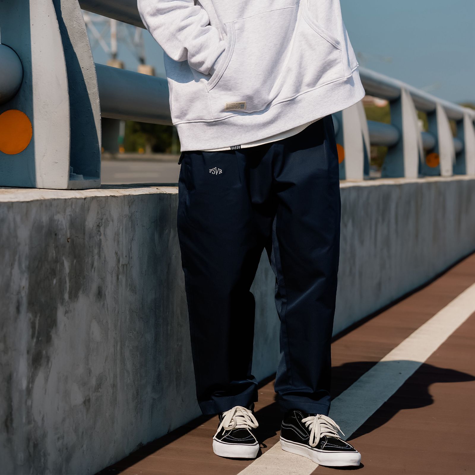 【ラスト1点 M】style02 tapered trousers / ディープブルー