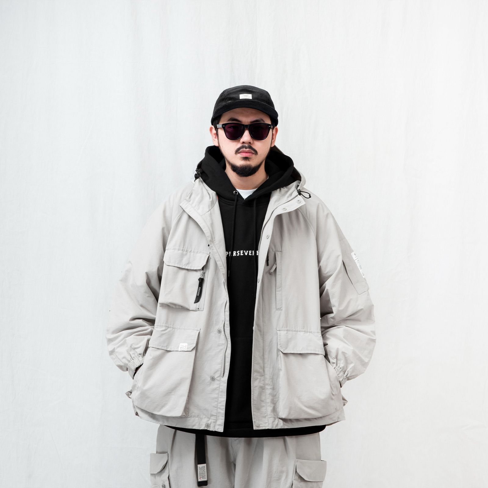 【ラスト1点 L 】water-repellent multi-pocket utility jacket / オフホワイト