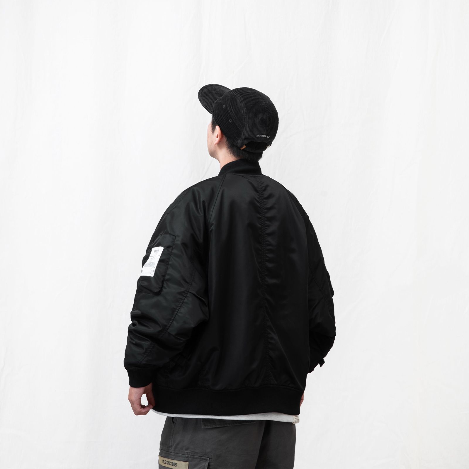 【ラスト1点 L 】water-repellent padded ma-1 jacket/ ブラック