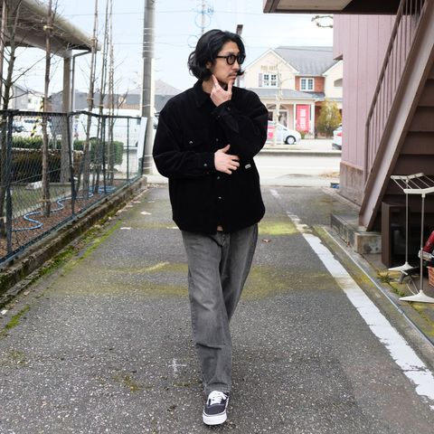 アメカジテイストなストリートスタイルをブラックのグラデーションで