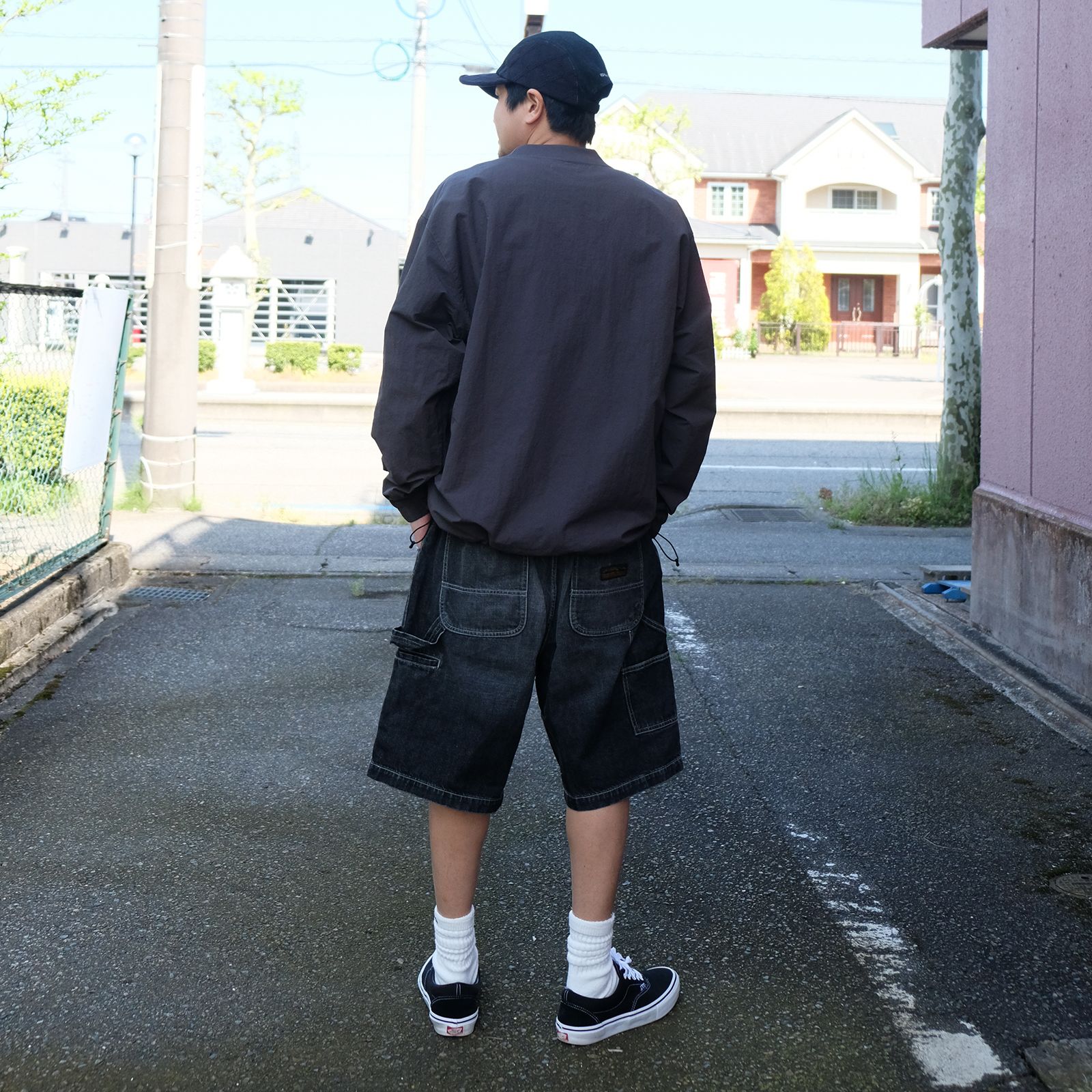 デニムショーツを男らしくも都会的に着こなすPersevereスタイル