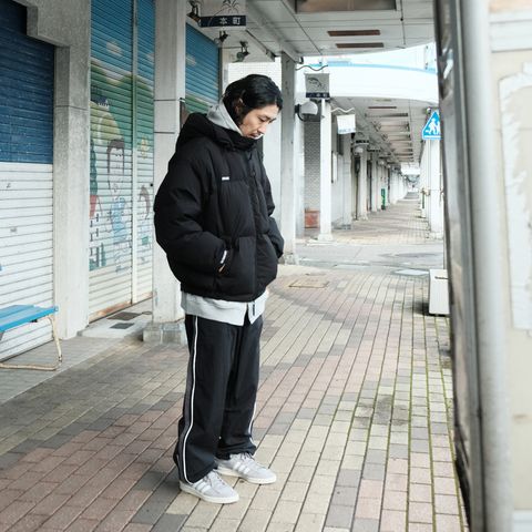 ブラックをメインにしたダウンスタイル
