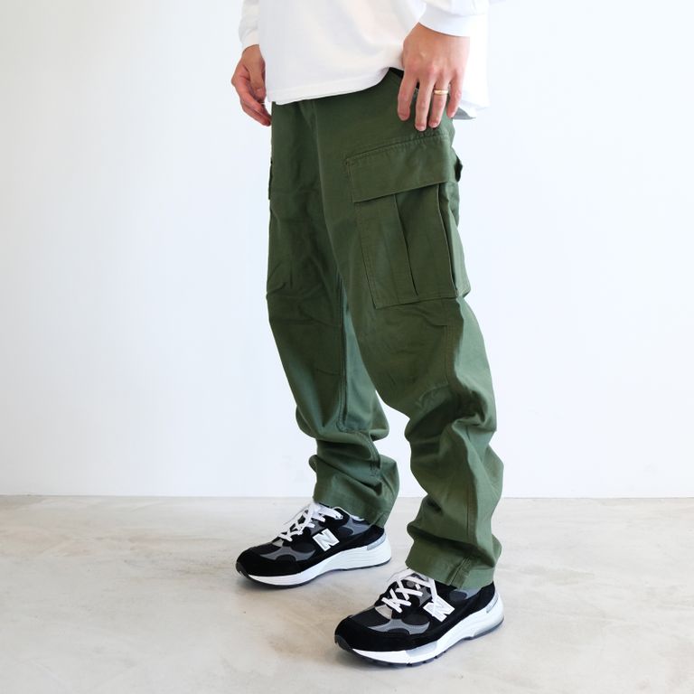 179cm 70kg : 着用サイズ 32(M)