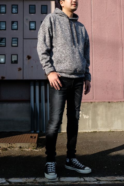 【RESOUNDCLOTHING 20AW STYLE】柔らかな印象のメランジパーカーをスタイリッシュに着こなす