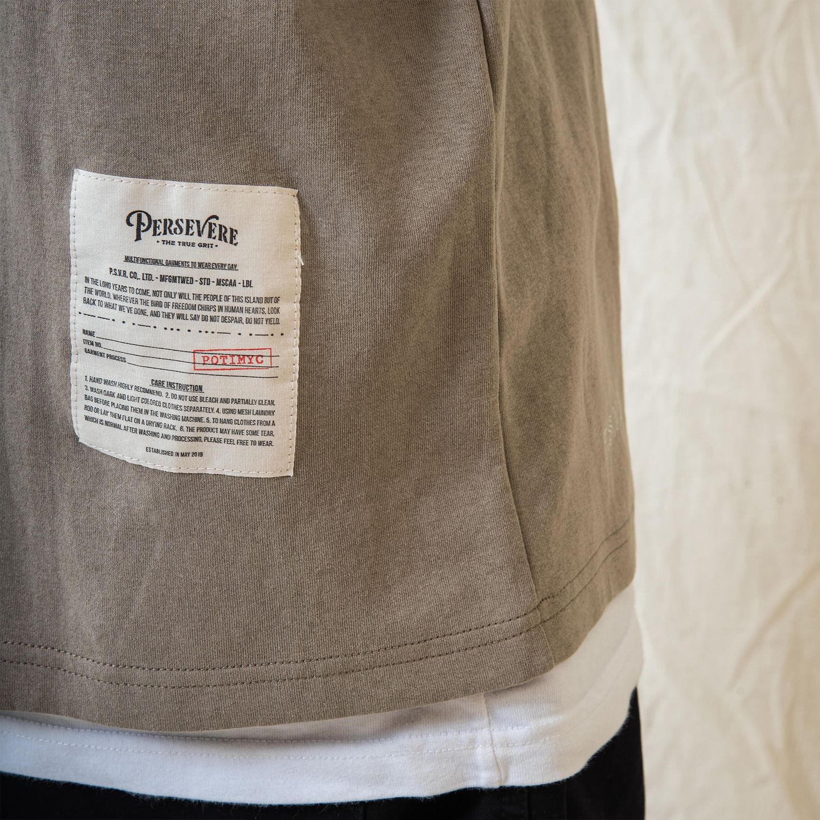 【ラスト1点 L】persevere wide pocket t-shirt / ベージュ