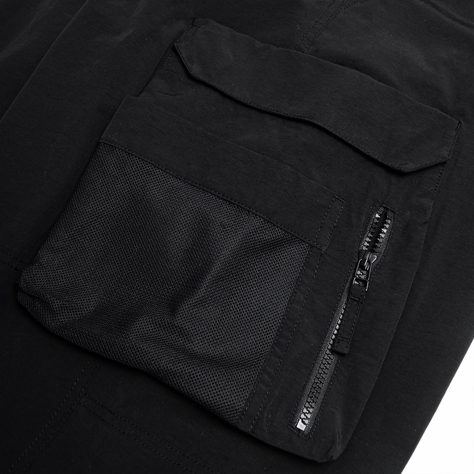 【ラスト1点 XL】water-repellent multi-pocket cargo pants / ブラック