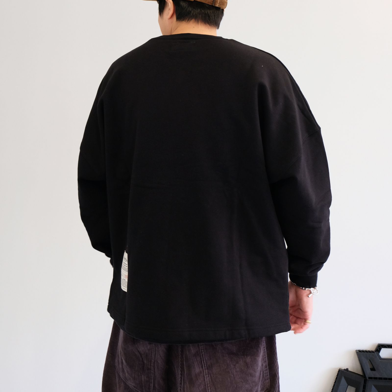 [ラスト1点 M] フロントロゴ ドロップショルダー クルーネックスエットシャツ / morse code classic sweatshirt / ブラック