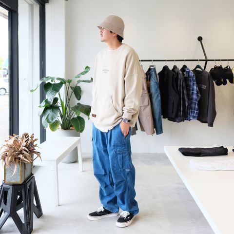 ナチュラルの中にひとクセを