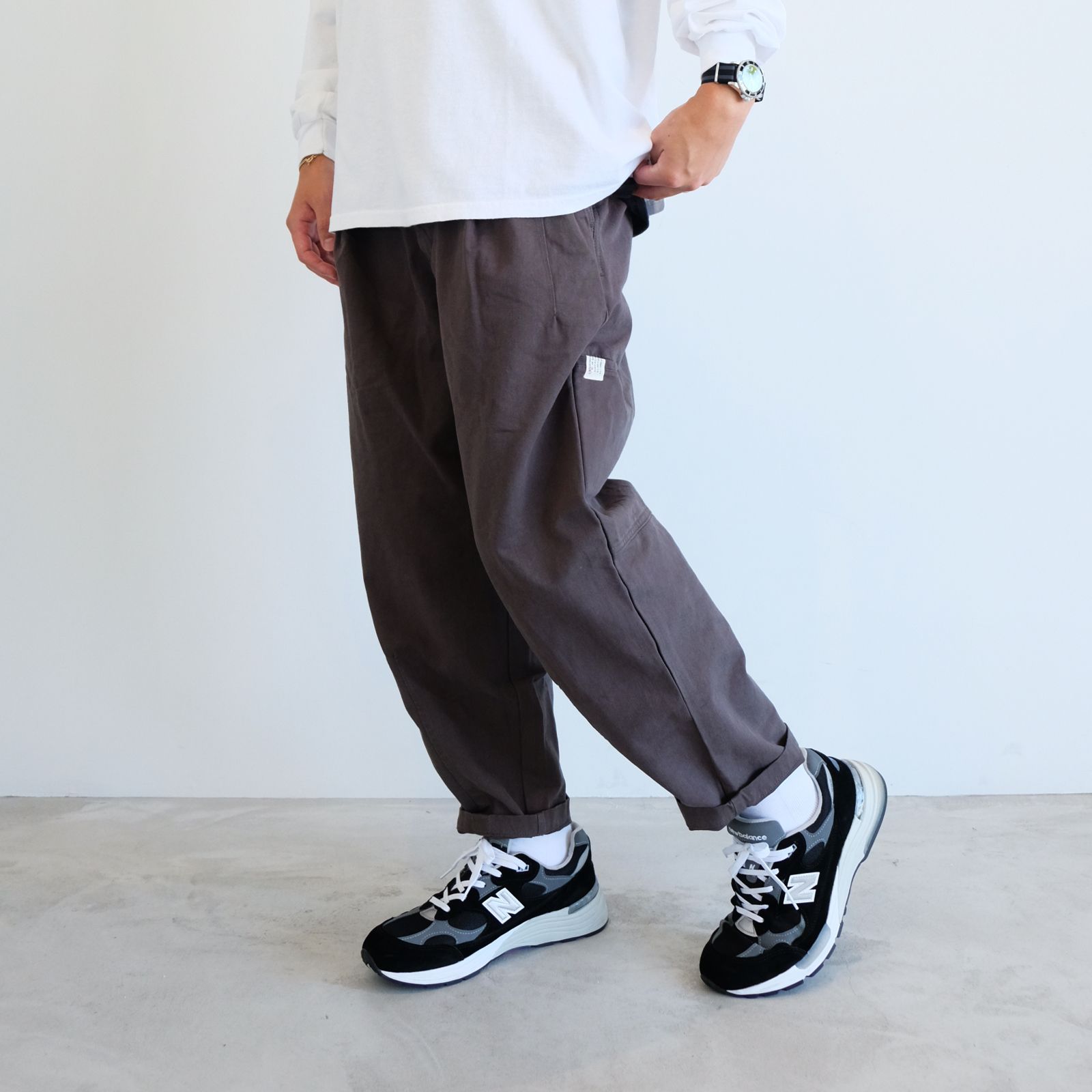 【ラスト1点 M】elasticated waist pleated tapered pants / グレー