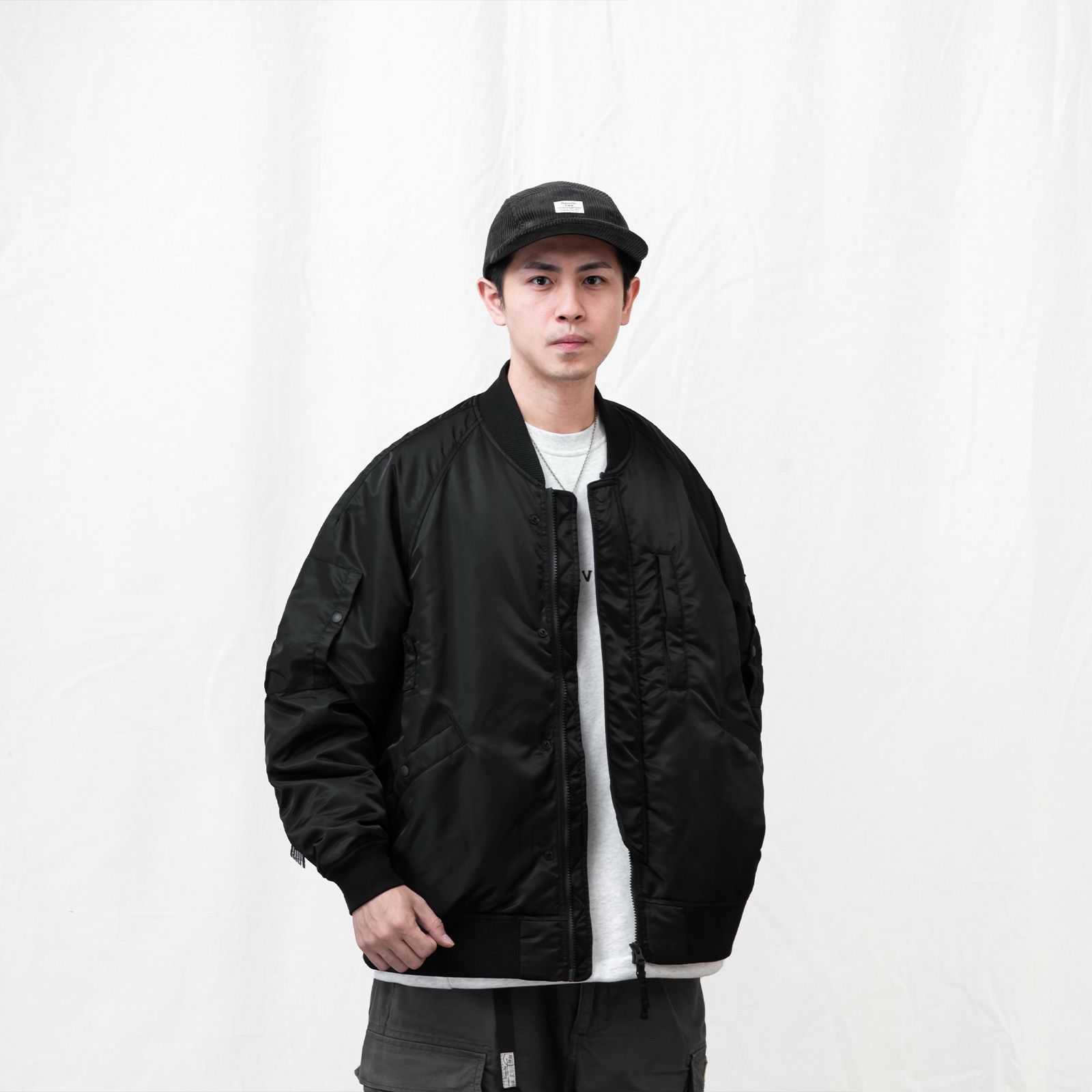 【ラスト1点 L 】water-repellent padded ma-1 jacket/ ブラック