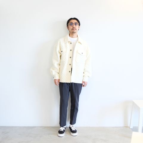 スエットCPOジャケットをキッチリ過ぎずオトナな雰囲気で