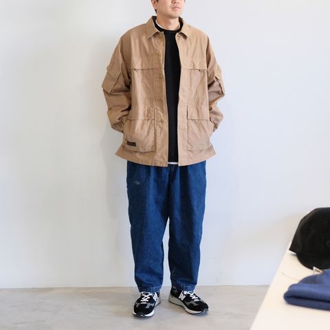 ミリジャケ、デニムを30代からにもハマるストリートな雰囲気で