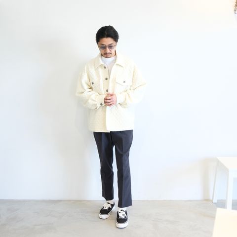 スエットCPOジャケットをキッチリ過ぎずオトナな雰囲気で