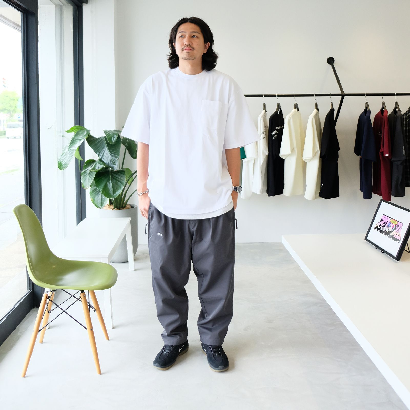 ほんのりキレイさも意識したTシャツスタイル