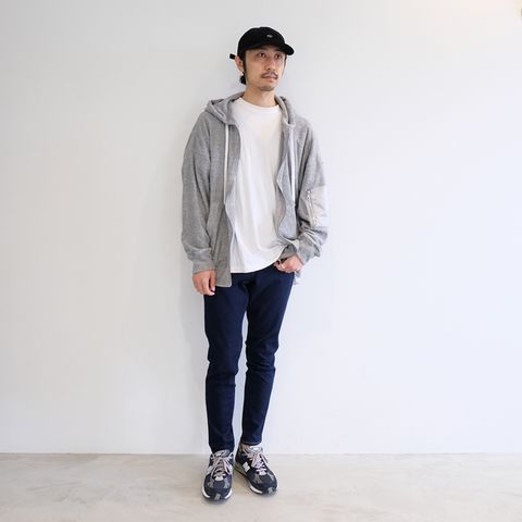 パイルパーカーで快適に着こなすカジュアルコーデ