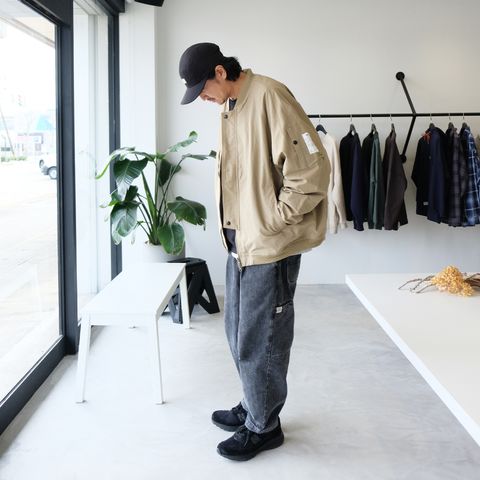 “落ち着き”と“らしさ”をしっかりと意識したMA-1スタイル