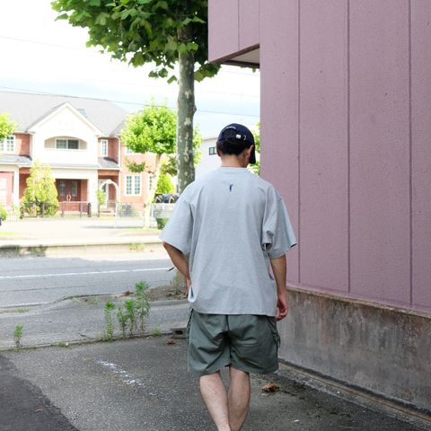 ジメジメした時期には機能素材を使用したTシャツで不快感を軽減