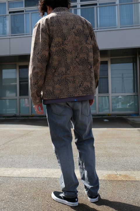 チーター柄をメインに男らしくまとめたミリジャケコーデ