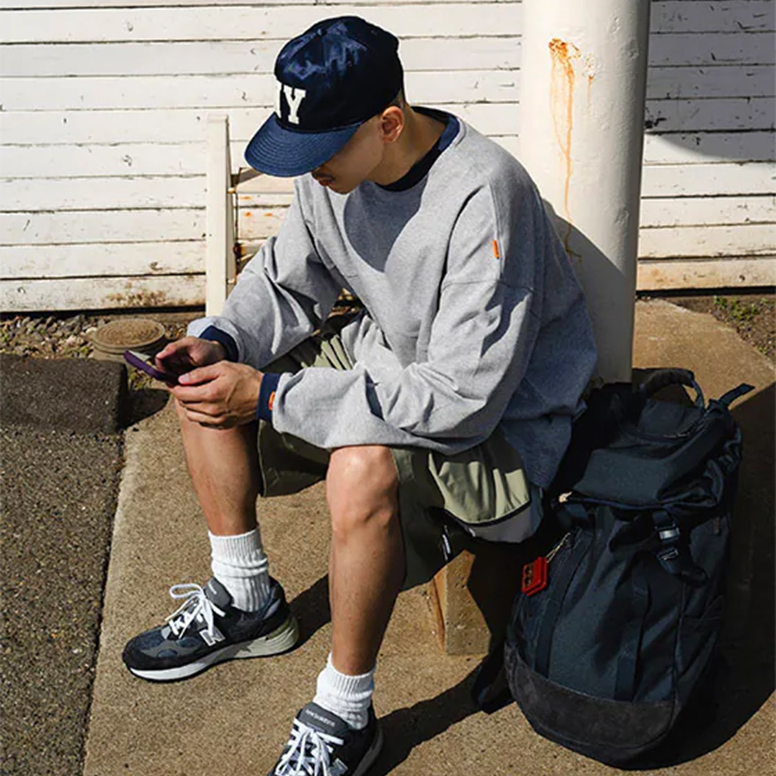 【ラスト1点 4 】BASIC L/S TEE WITH CONTRASTING RIBBED TRIMS / グレー