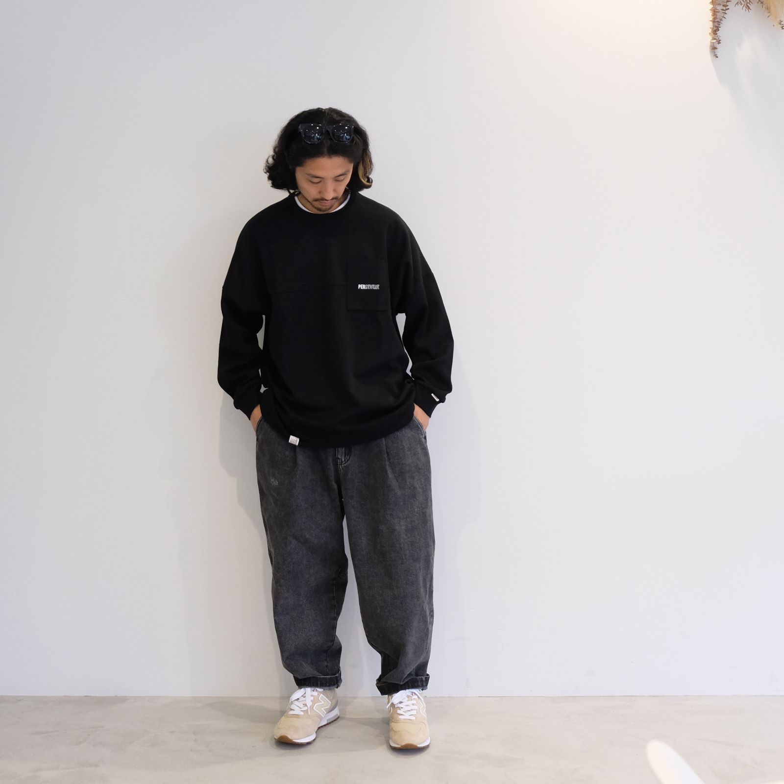 ブラックでグラデーションを効かせたストリートカジュアルコーデ