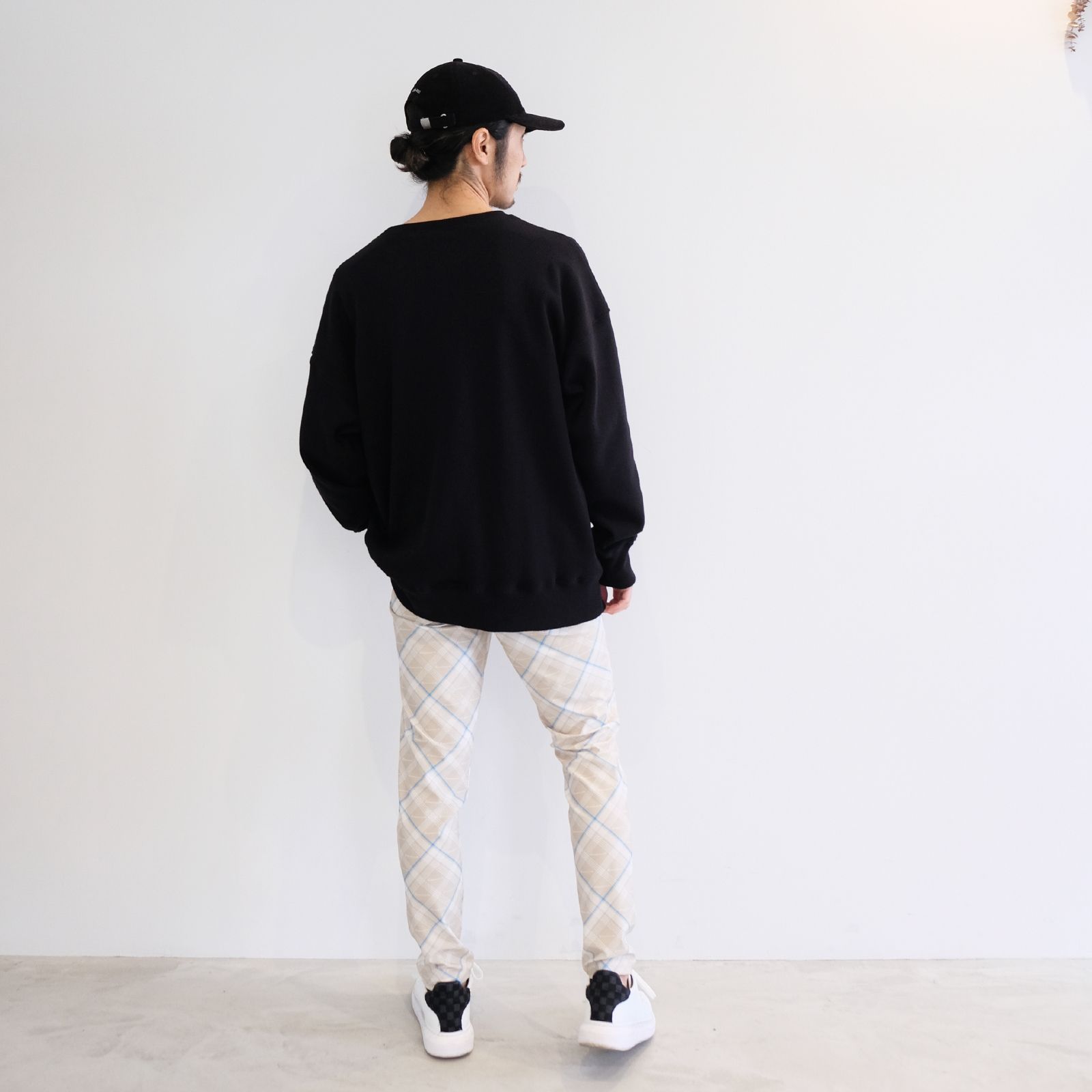 パンツの柄を活かした楽チンスタイル