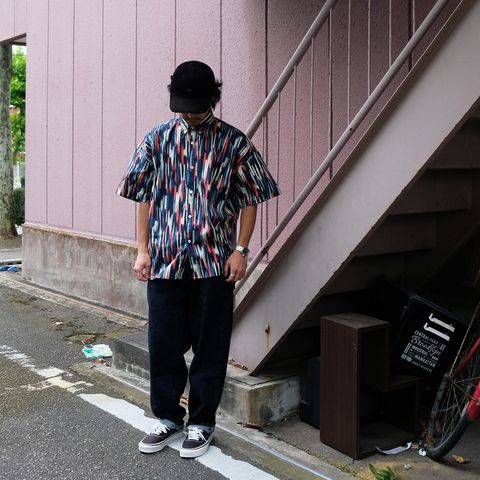 【2023.7.5(Wed) 】アーティスティックな柄デザインに今気分なシルエットで楽しむ夏の柄シャツコーデ