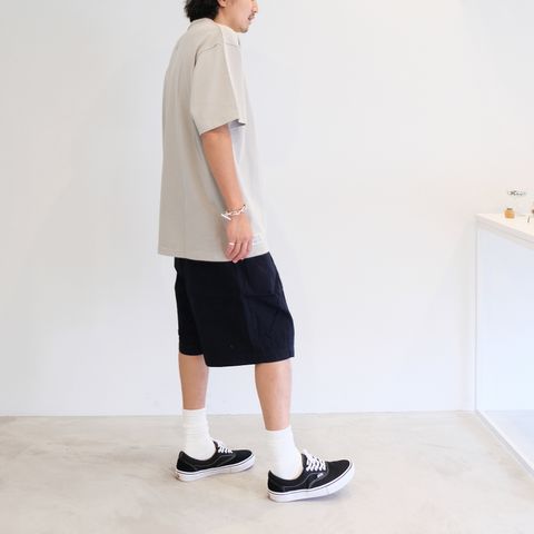 Persevere 2022夏コーデ。Tシャツのセメントグレーカラーが夏にも映える良い色味