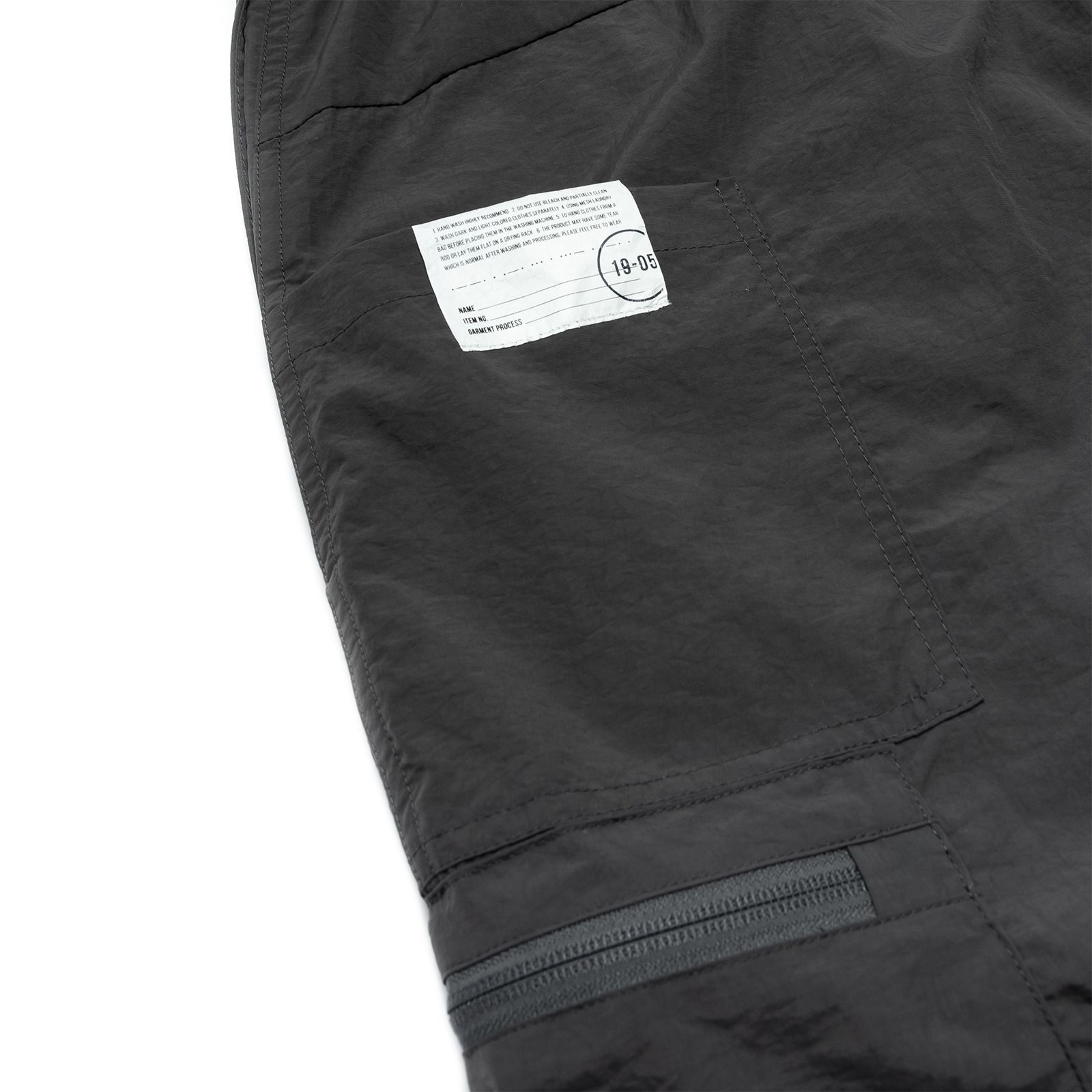 【ラスト1点 XL】multi pocklet tapered pants / チャコールグレー