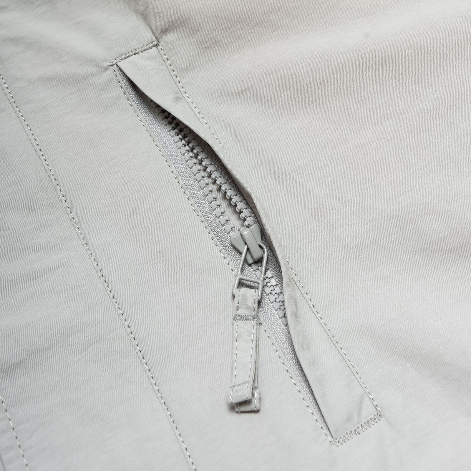 【ラスト1点 L 】water-repellent multi-pocket utility jacket / オフホワイト