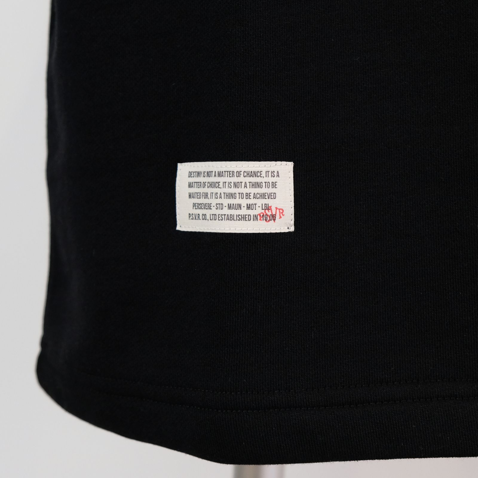 [ラスト1点 M] フロントロゴ ドロップショルダー クルーネックスエットシャツ / morse code classic sweatshirt / ブラック