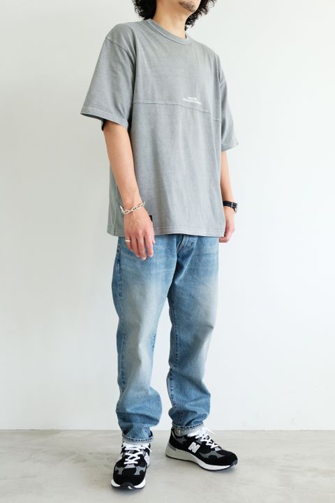 ありそうであまり無い絶妙なTシャツのグレーカラーが◎