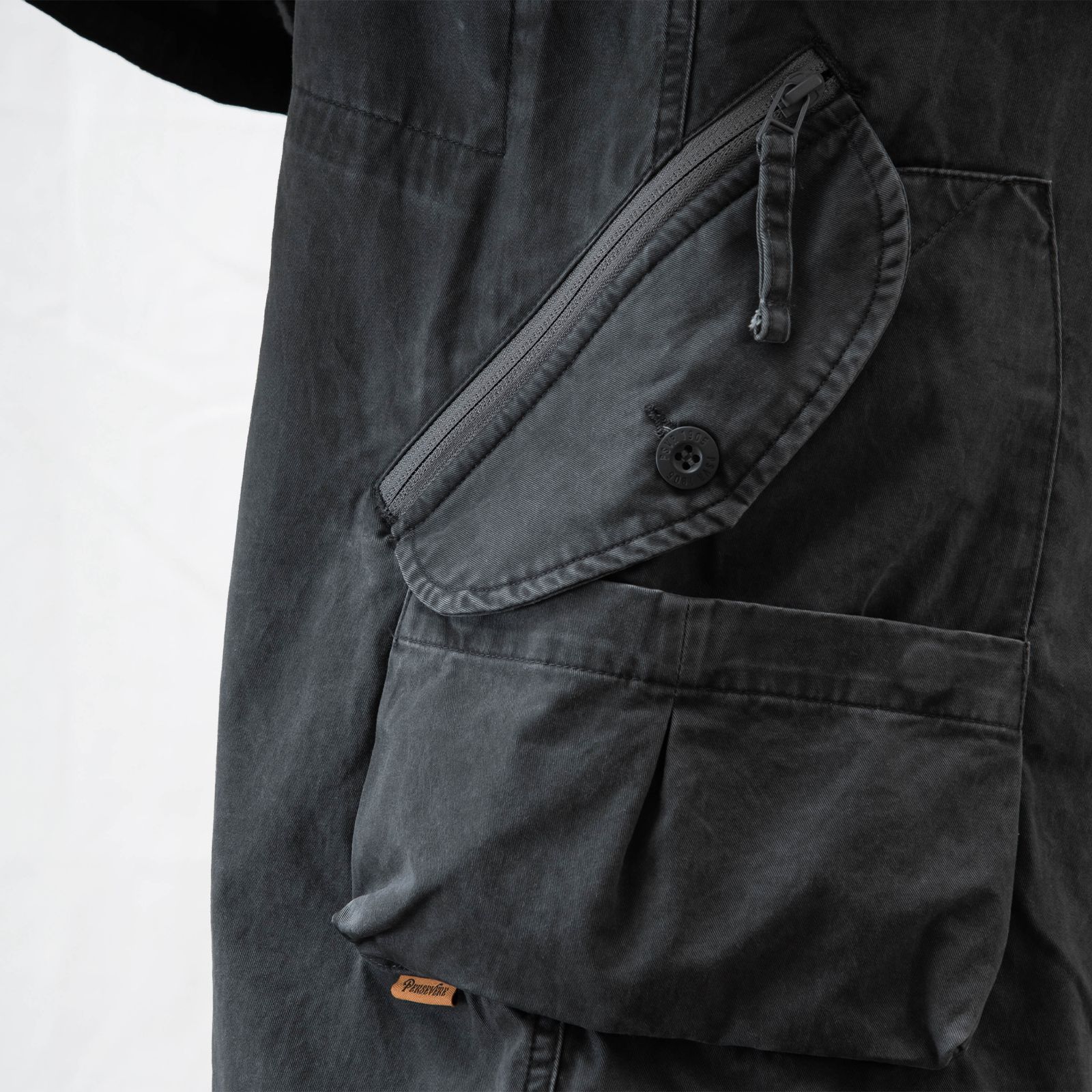 【ラスト1点 L 】unique pocket design tapered pants / ダークグレー
