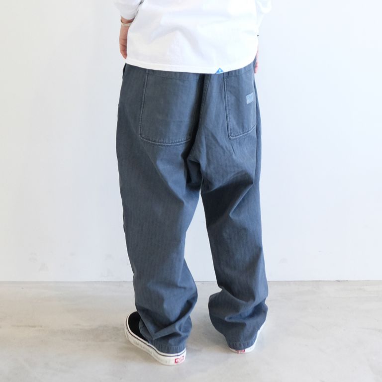 170cm 58kg : 着用サイズ 30(S)