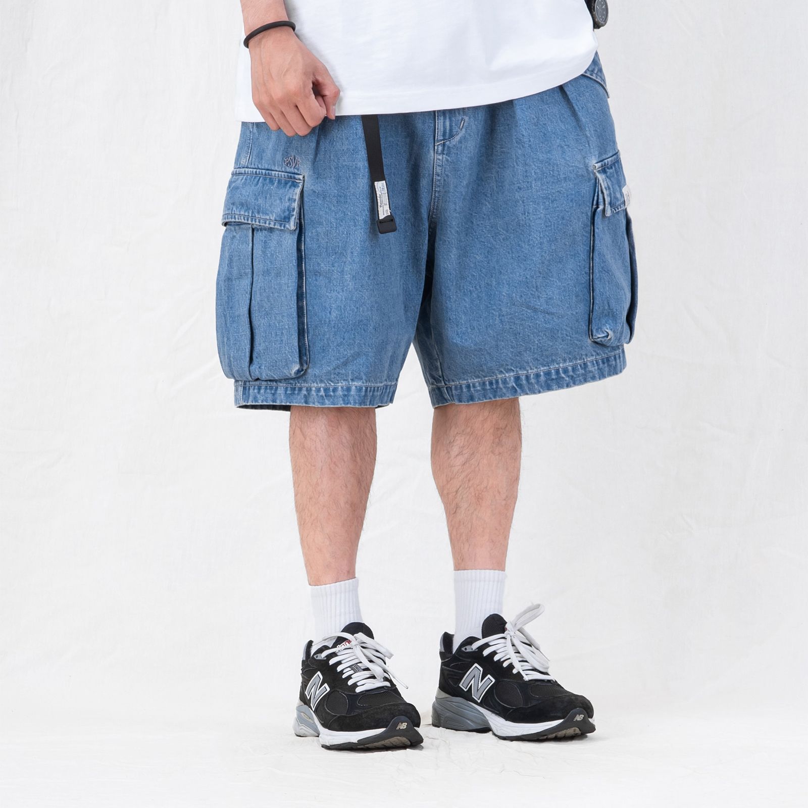 washed double cargo shorts / ウォッシュドデニムブルー
