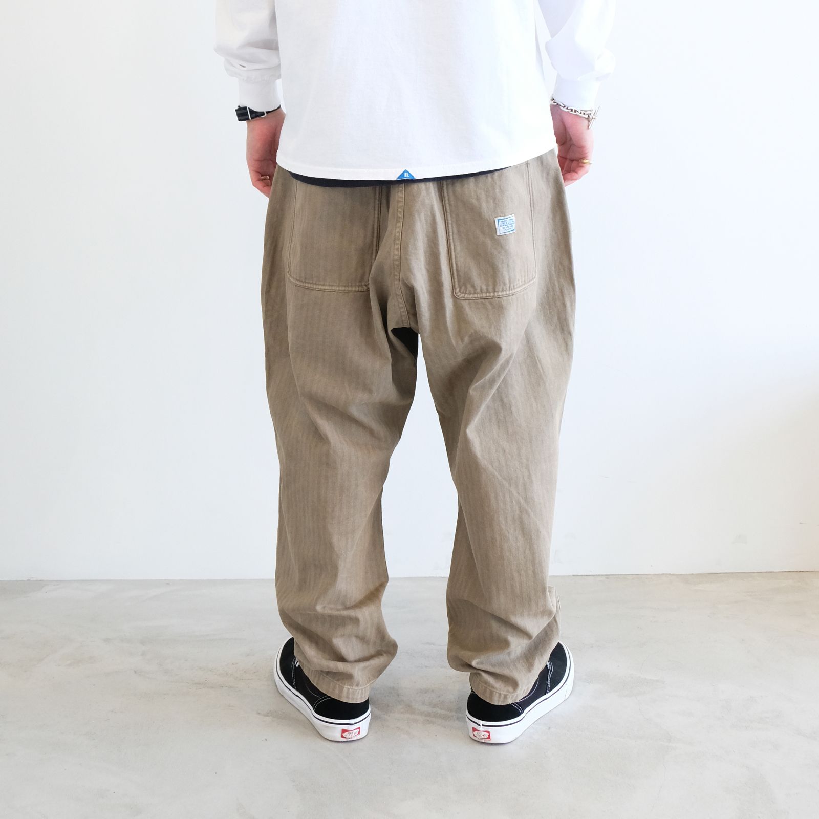 パンツ Liberaiders HERRINGBONE SARROUEL PANTS Liberaiders Herringbone Sarrouel Pants - Beige | Garmentory