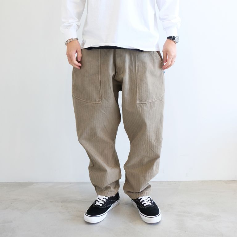 179cm 70kg : 着用サイズ 32(M)