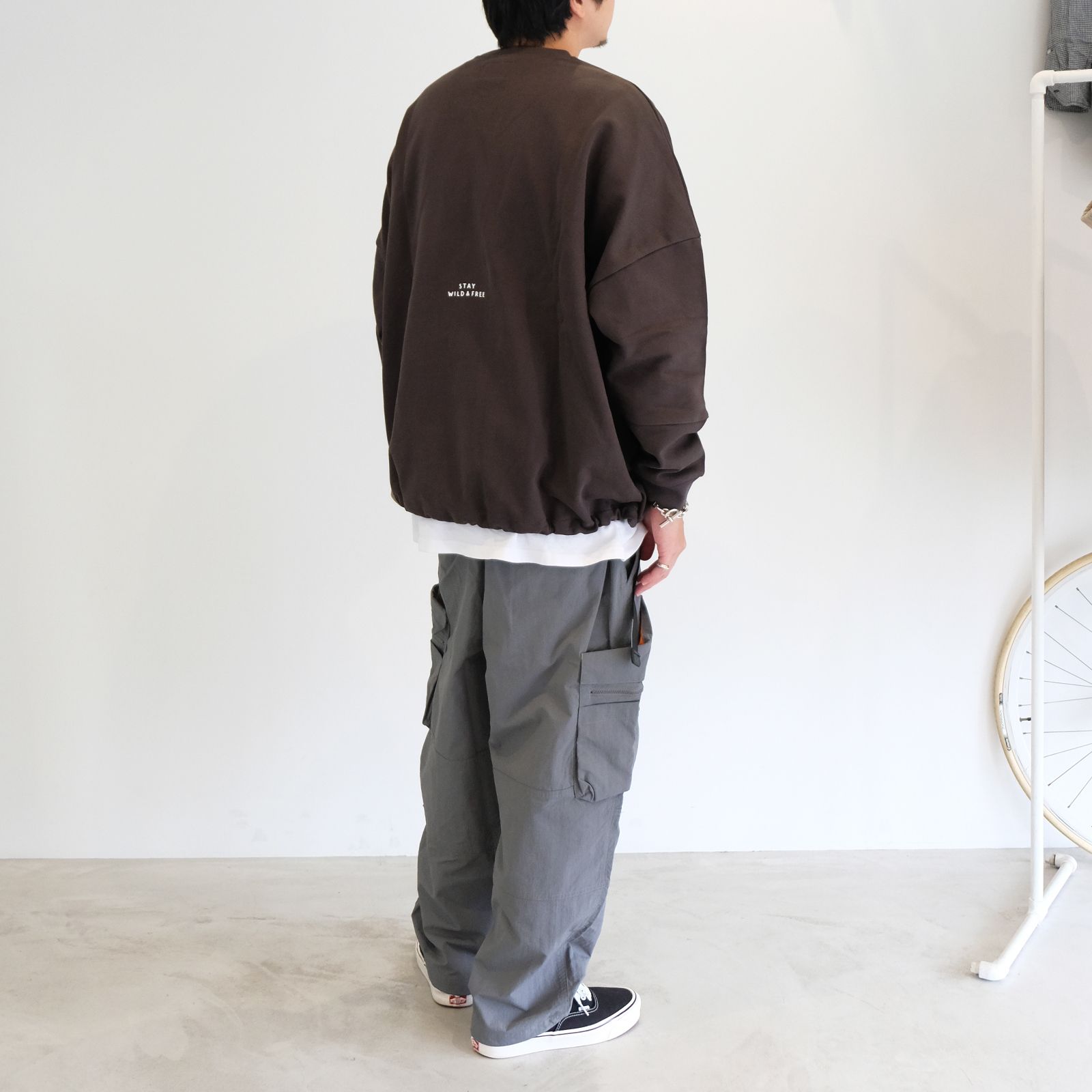 秋のオールグレーコーデ